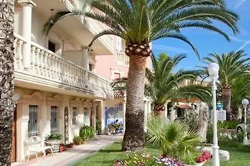 Rosa Hotel 3*
