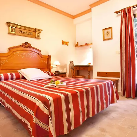 Rosa Hotel 3*